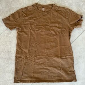 Gap pocket tshirt